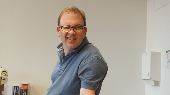 Herr Rau im Unterricht