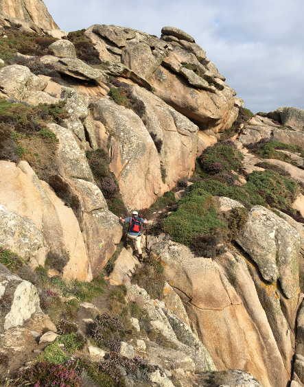 Wandern in Felsen