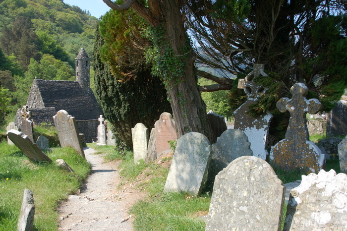 Gräber in Glendalough